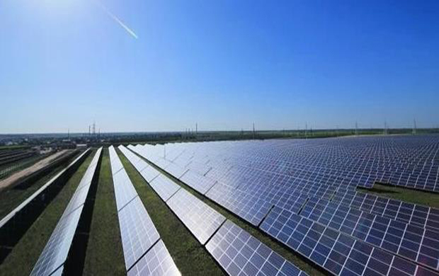 จีน PV อุตสาหกรรม บทสรุป: แก้วเพิ่มเติมกำลังการผลิตโมดูลและ 400 MW สวนพลังงานแสงอาทิตย์